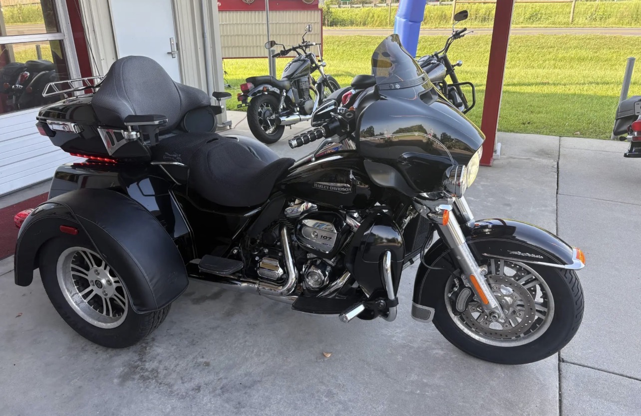 2016 Harley Davidson Tri Glide Ultra - photo 1