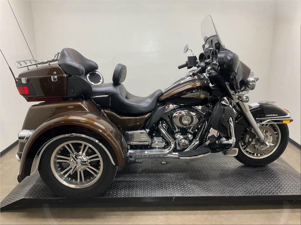 2013 Harley Davidson Trike Tri Glide Ultra Classic FLHTCUTG - photo 1